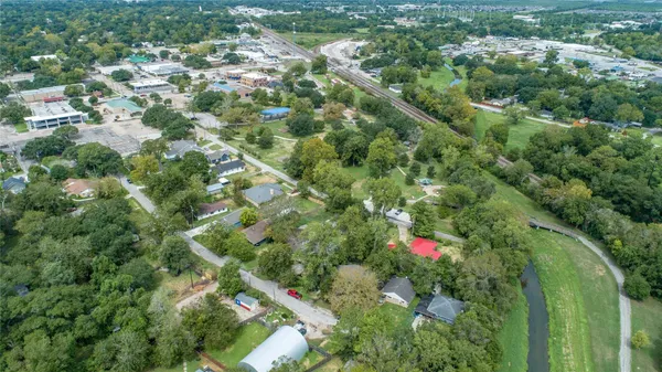 $191,000 | 421 East Park Street, Alvin, TX 77511