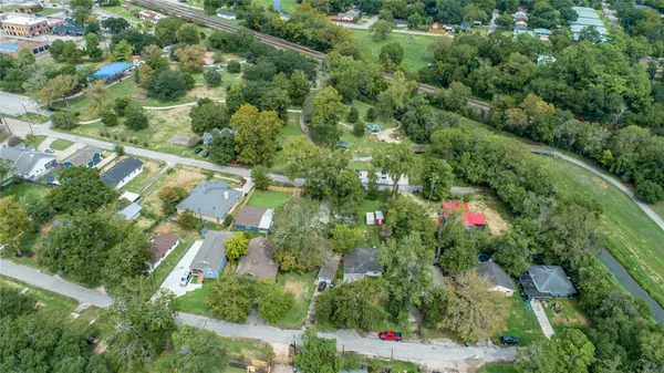 $191,000 | 421 East Park Street, Alvin, TX 77511