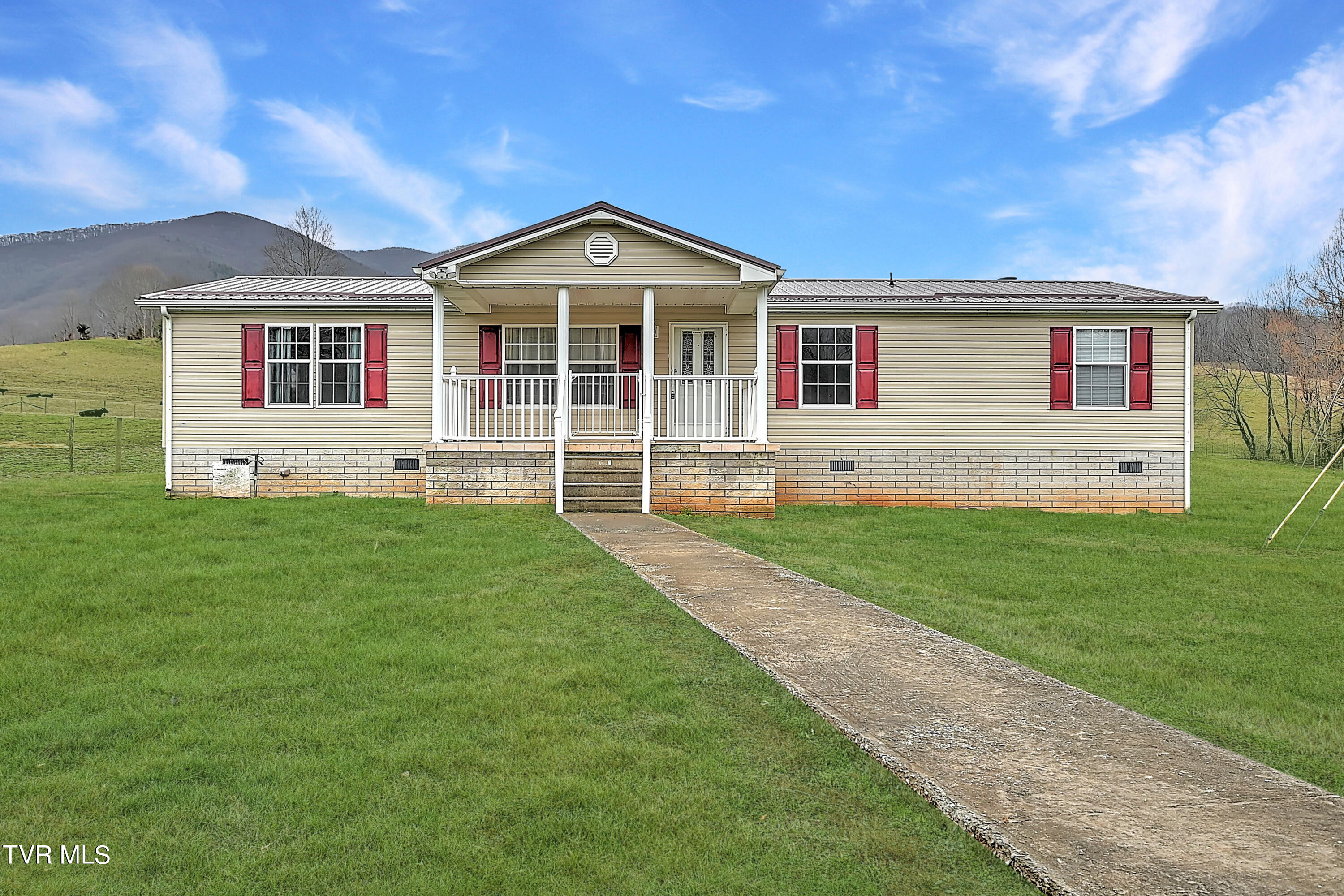 163 Campbell Road Elizabethton, TN 37643 - Photo 3 of 50 163 Campbell JV-02