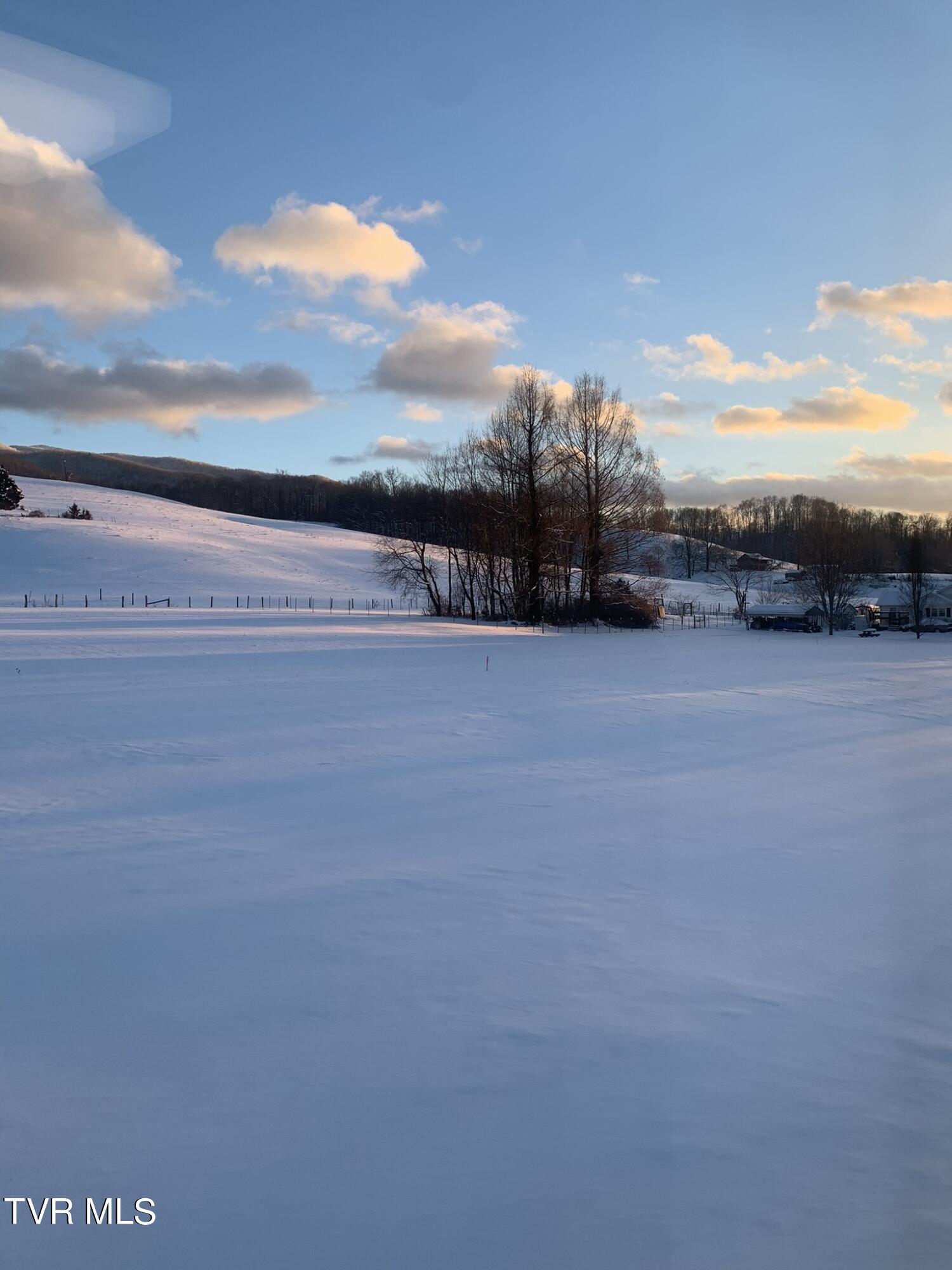 163 Campbell Road Elizabethton, TN 37643 - Photo 50 of 50 IMG_2300