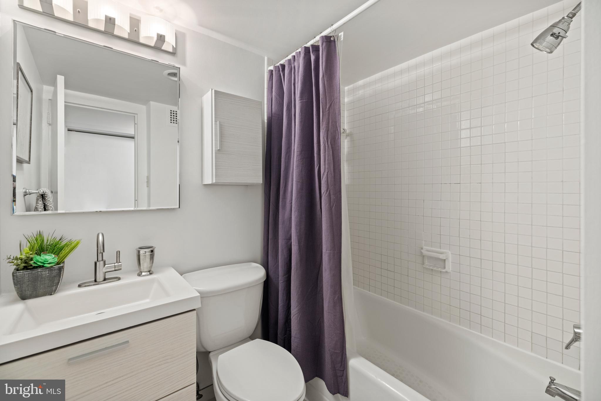 2501 Calvert Street Northwest, Unit 312 Washington, DC 20008 - Photo 16 of 31