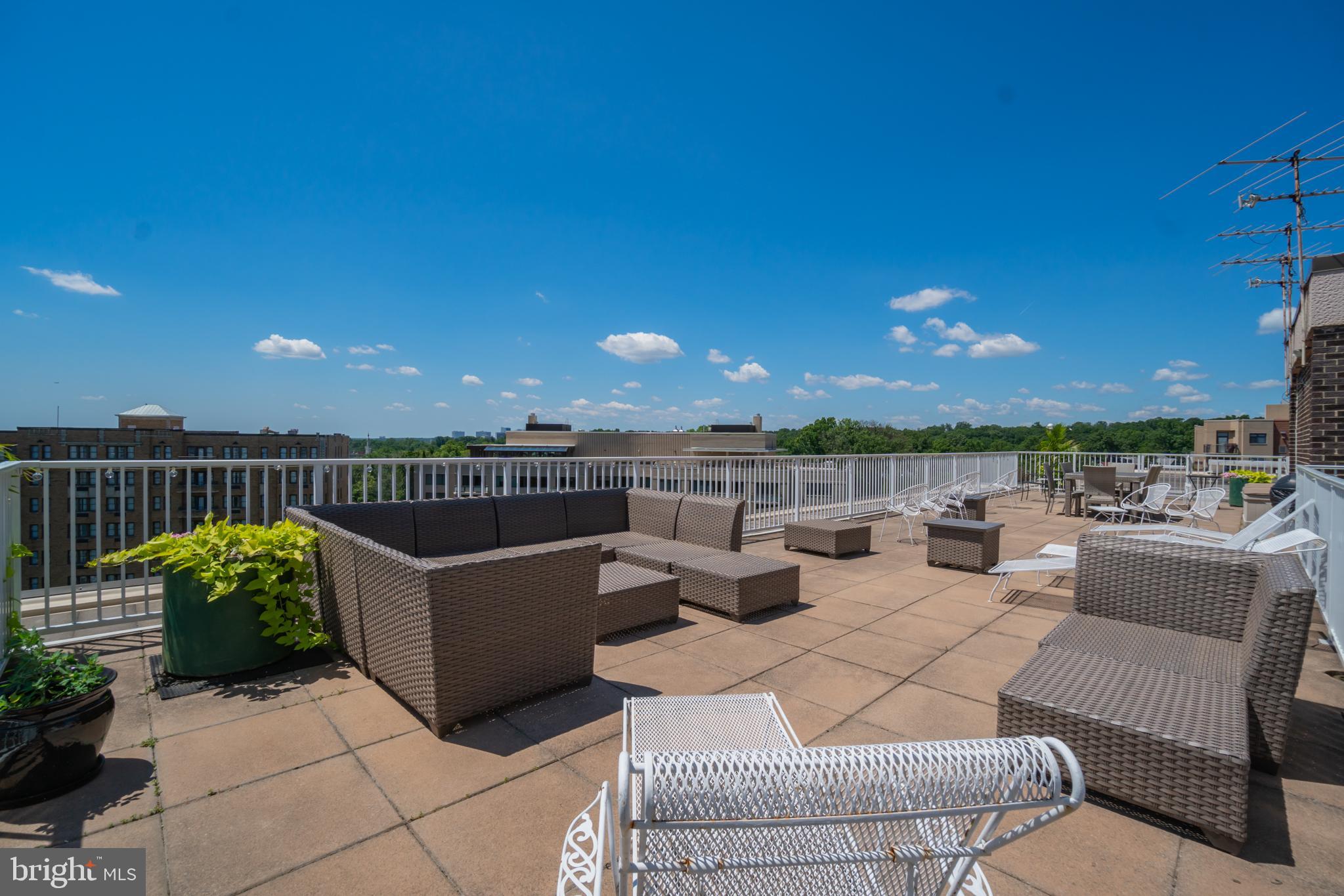 2501 Calvert Street Northwest, Unit 312 Washington, DC 20008 - Photo 26 of 31