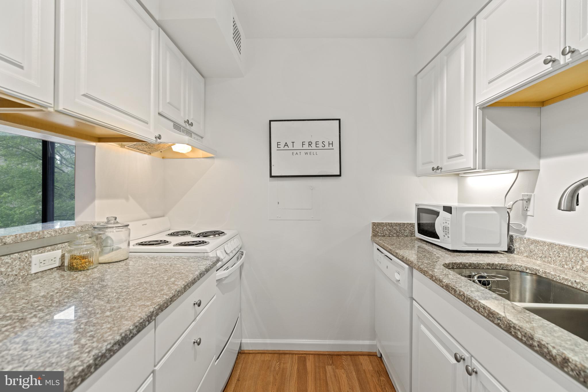 2501 Calvert Street Northwest, Unit 312 Washington, DC 20008 - Photo 9 of 31