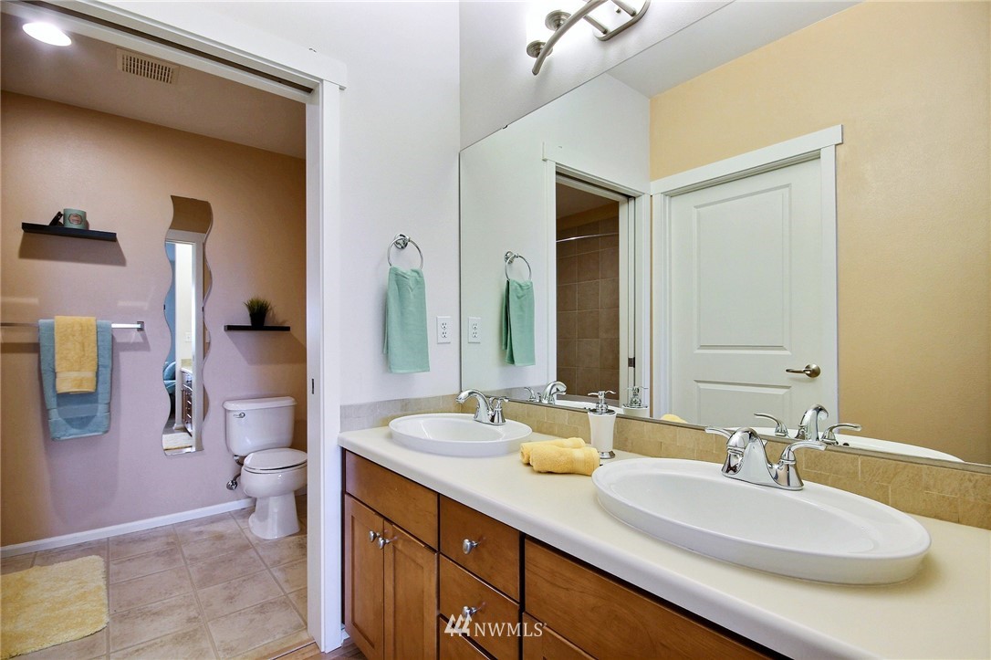 2960 Southwest Raymond Street, Unit 102 Seattle, WA 98126 - Photo 12 of 25