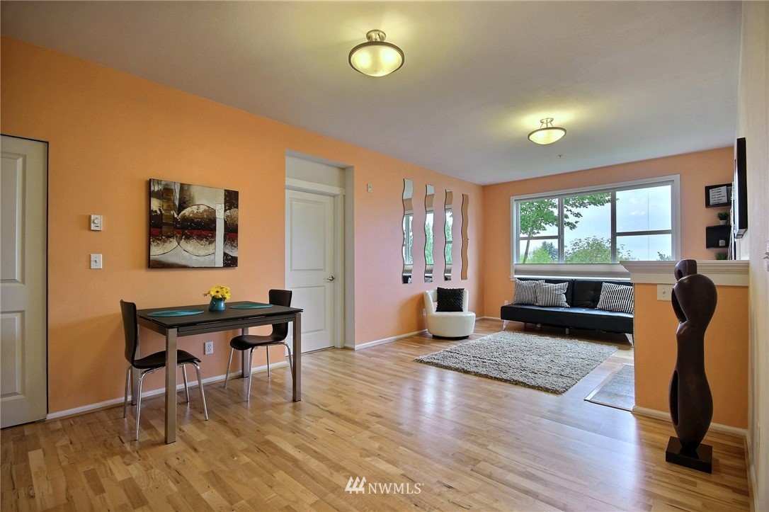 2960 Southwest Raymond Street, Unit 102 Seattle, WA 98126 - Photo 4 of 25