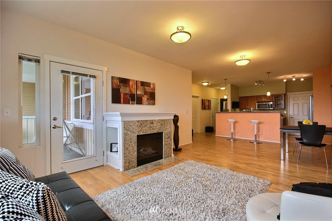 2960 Southwest Raymond Street, Unit 102 Seattle, WA 98126 - Photo 6 of 25