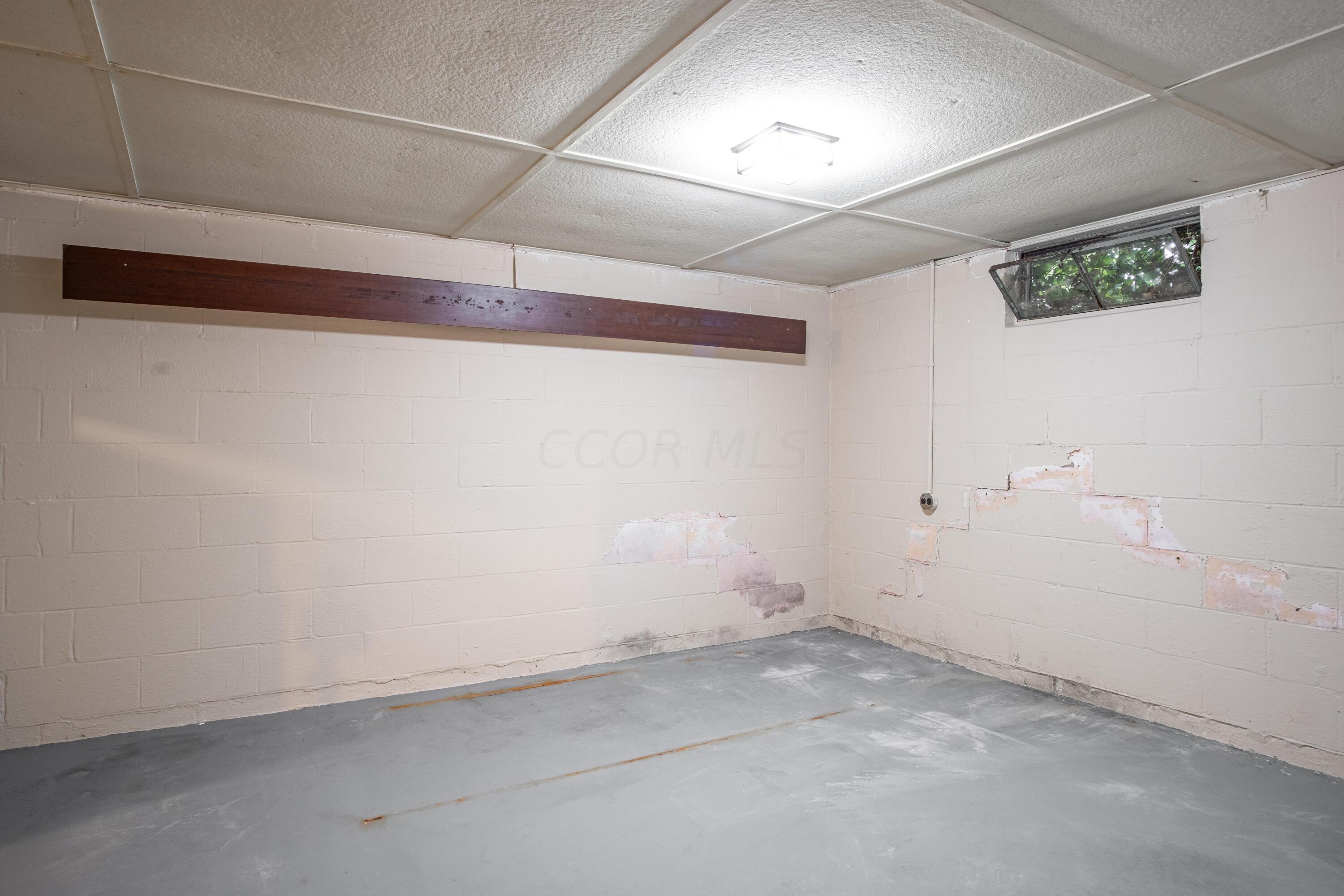 3228 Mountview Road Columbus, OH 43221 - Photo 21 of 23 DSCF0700