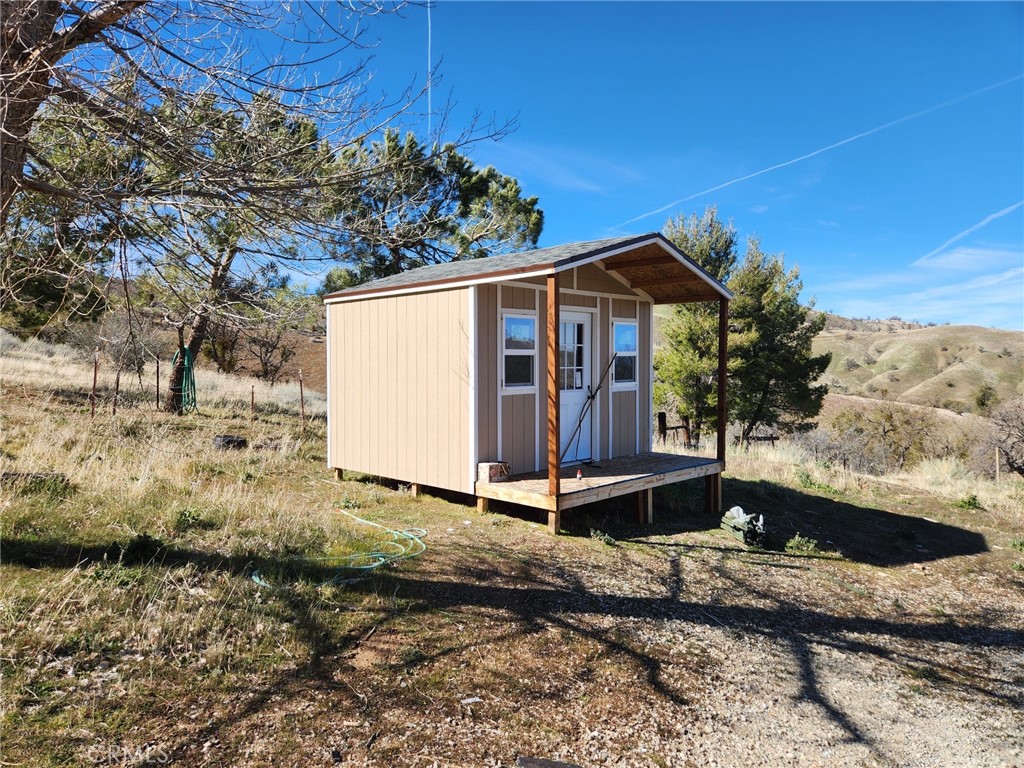 7700 Digier Road Lebec, CA 93243 - Photo 13 of 30 a view of a house with a yard