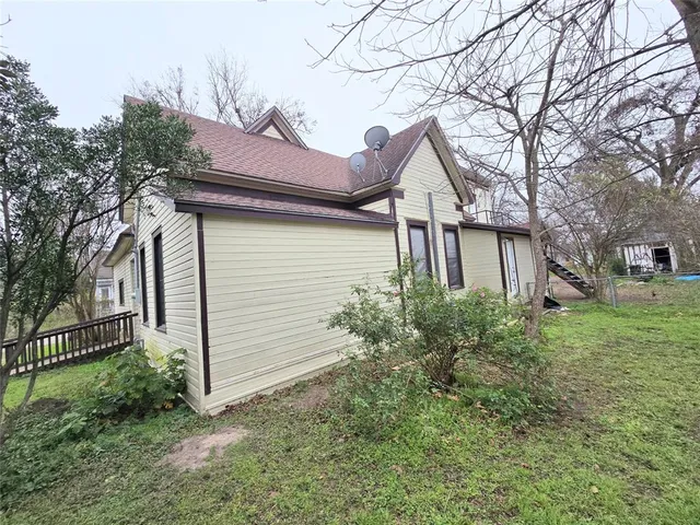 $225,000 | 322 Capps1 Street, Marlin, TX 76661