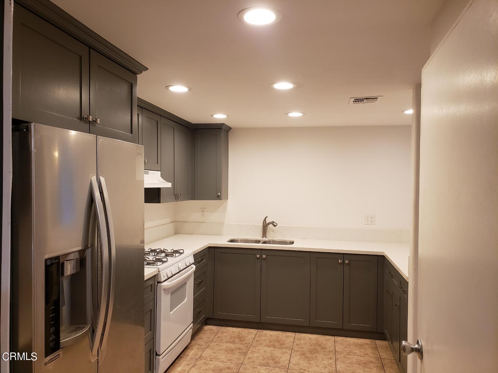 5135 Perkins Road Oxnard, CA 93033 - Photo 4 of 8 Resized-Resized-20220130-093113