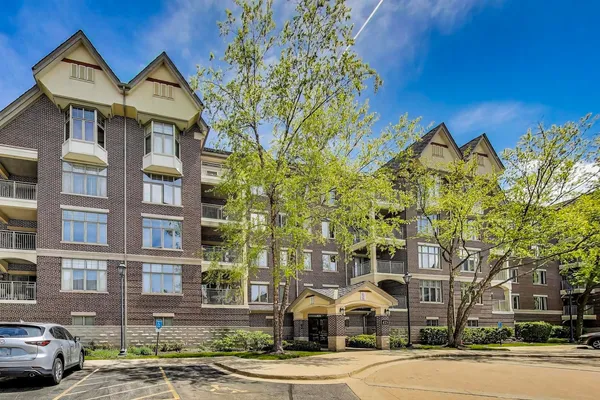 $450,000 | 425 Village Green South, Unit 508, Lincolnshire, IL 60069
