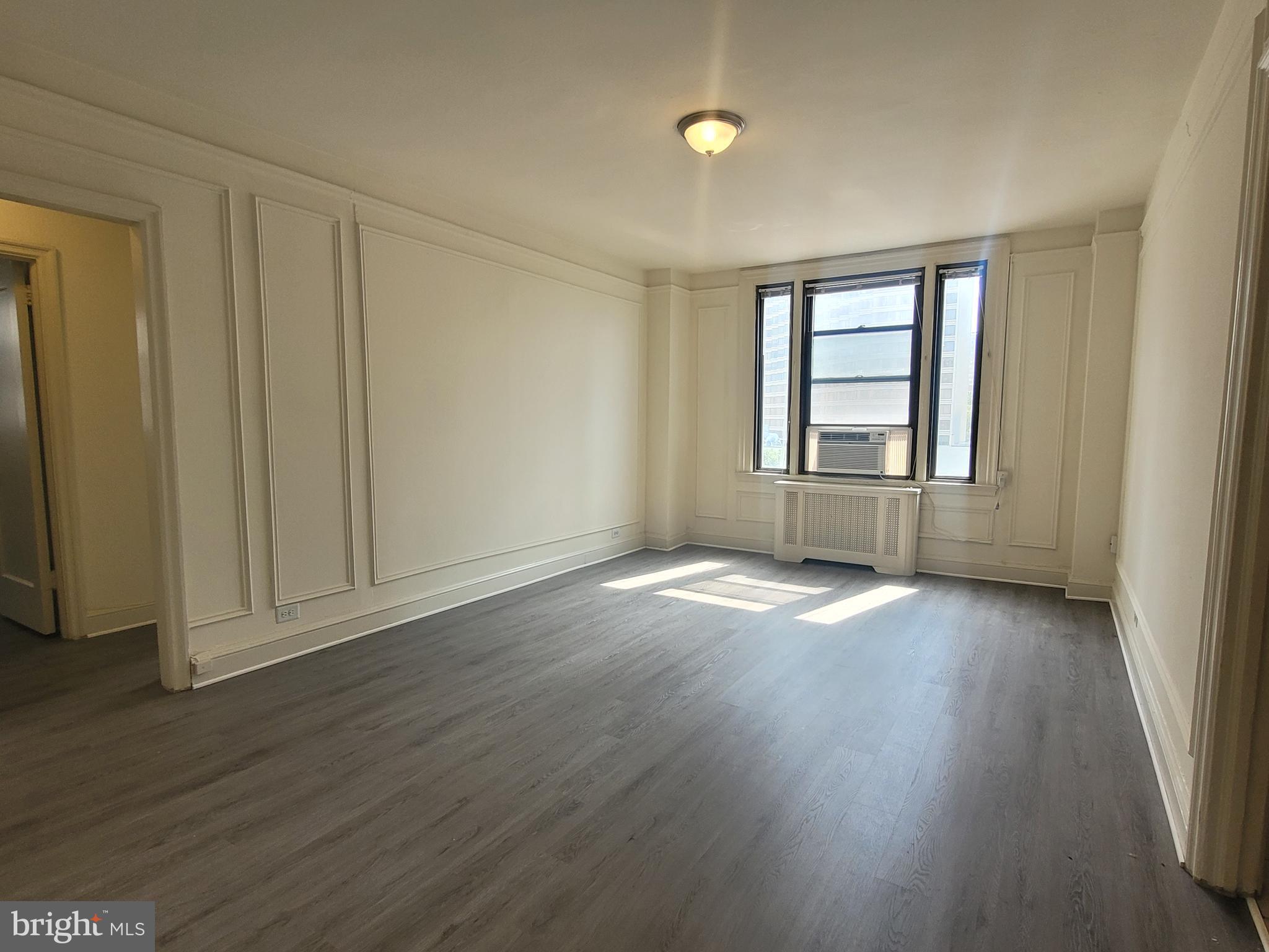 2031 Locust Street, Unit 604 Philadelphia, PA 19103 - Photo 2 of 20