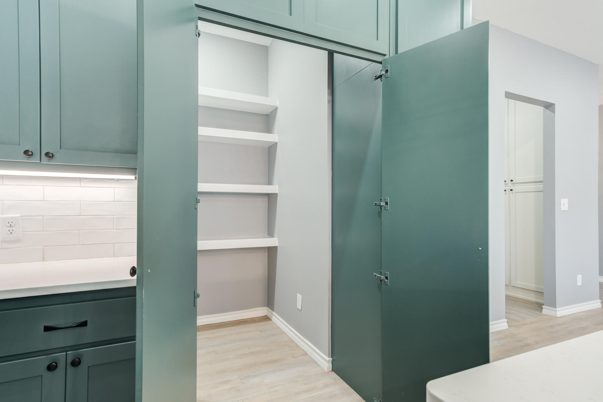 12701 Kenosha Avenue Lubbock, TX 79423 - Photo 24 of 61 a bathroom with a shower and a toilet