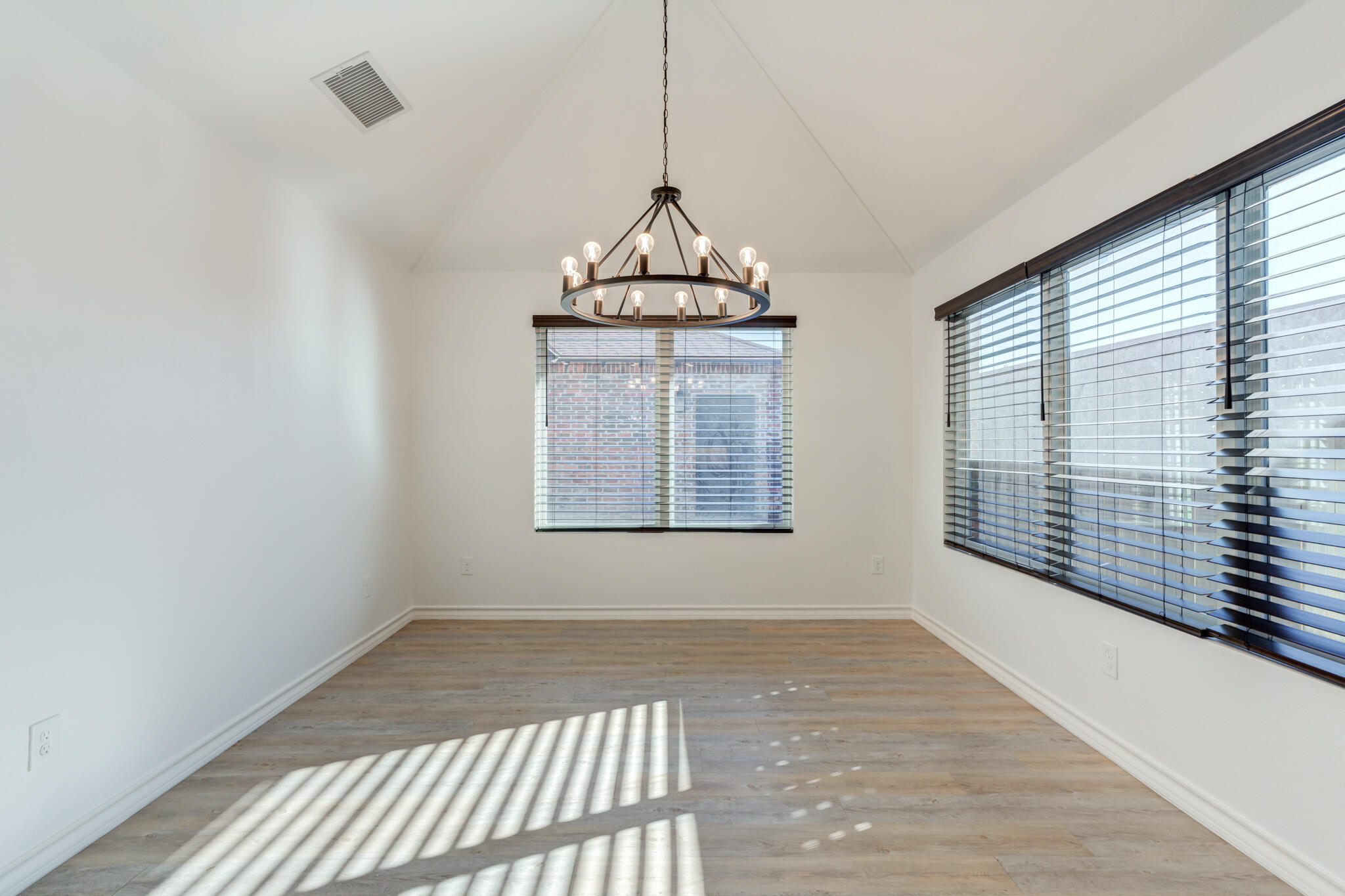 12701 Kenosha Avenue Lubbock, TX 79423 - Photo 28 of 61 a very nice looking room with a window