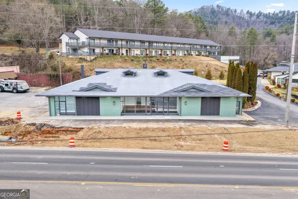 $525,000 | 3 Dillard Sky Lane, Dillard, GA 30537