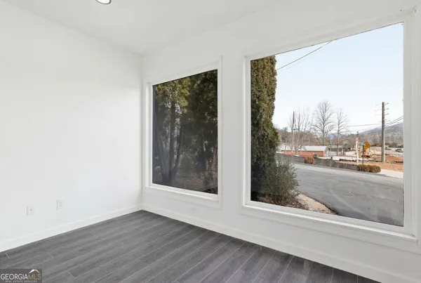 $525,000 | 3 Dillard Sky Lane, Dillard, GA 30537