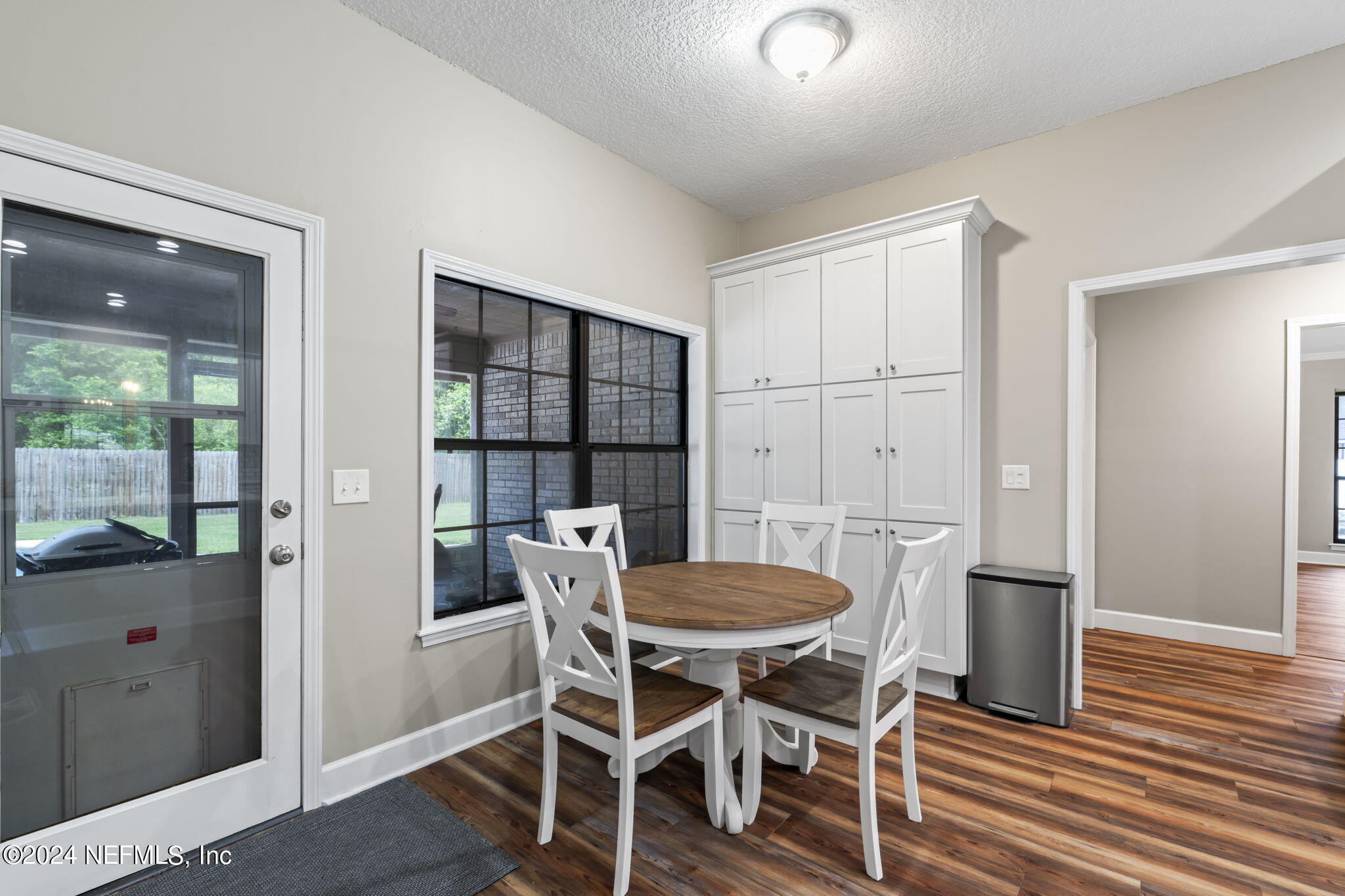 431 Cheryl Court St. Johns, FL 32259 - Photo 17 of 41 a dining room with furniture and window