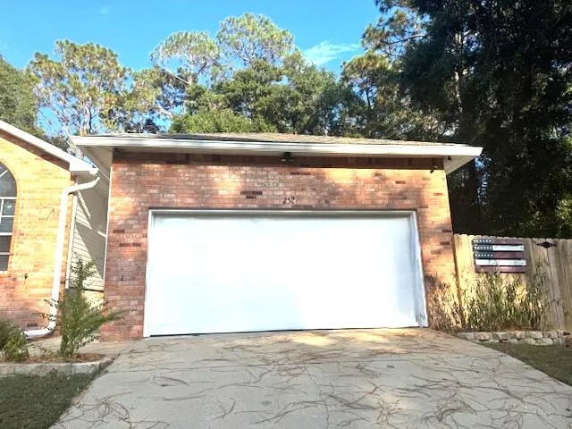 $249,999 | 252 Panama Drive, Crestview, FL 32536