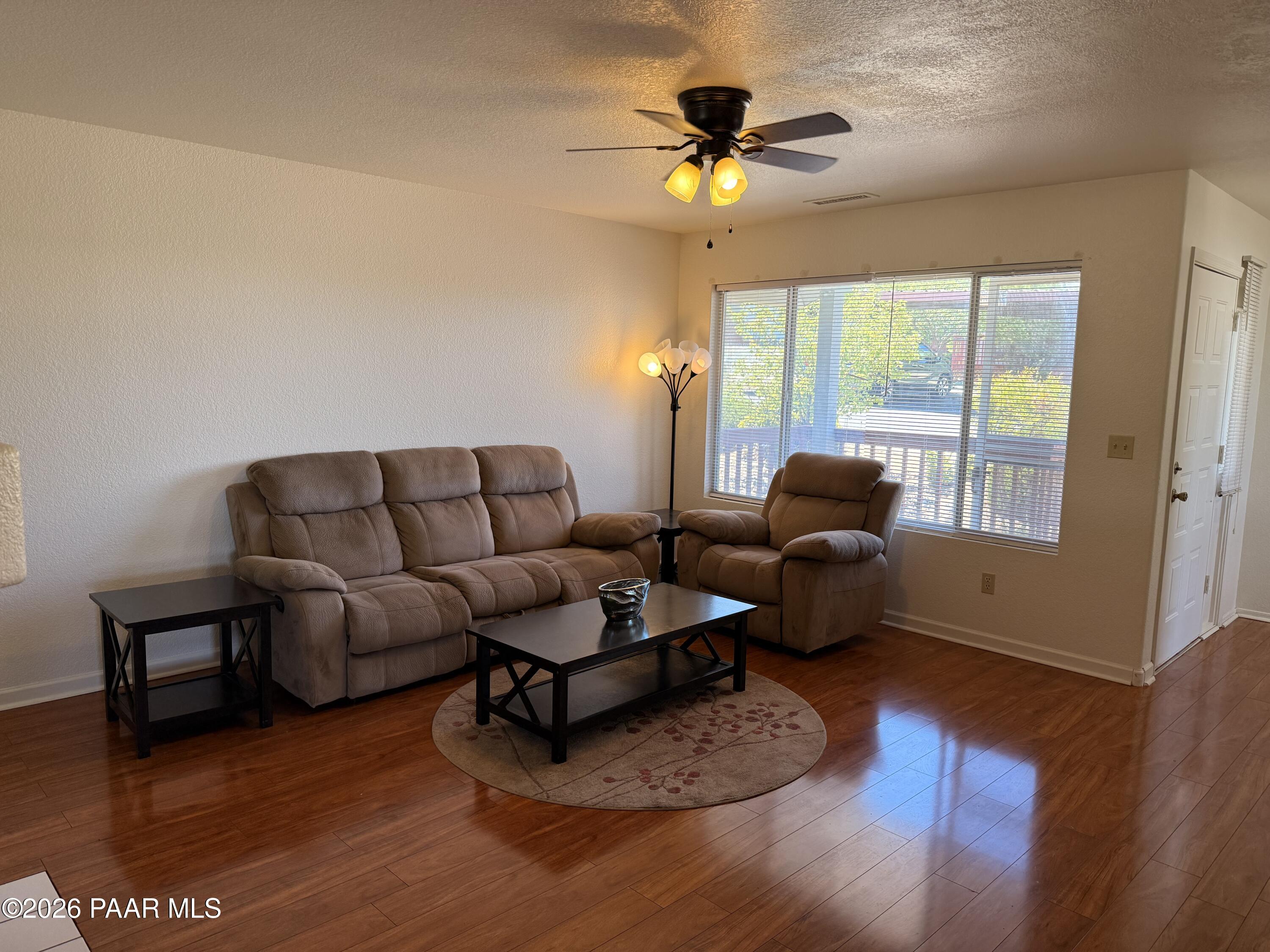 3059 Smokey Road, Unit 21E Prescott, AZ 86301 - Photo 2 of 37 Living room 1