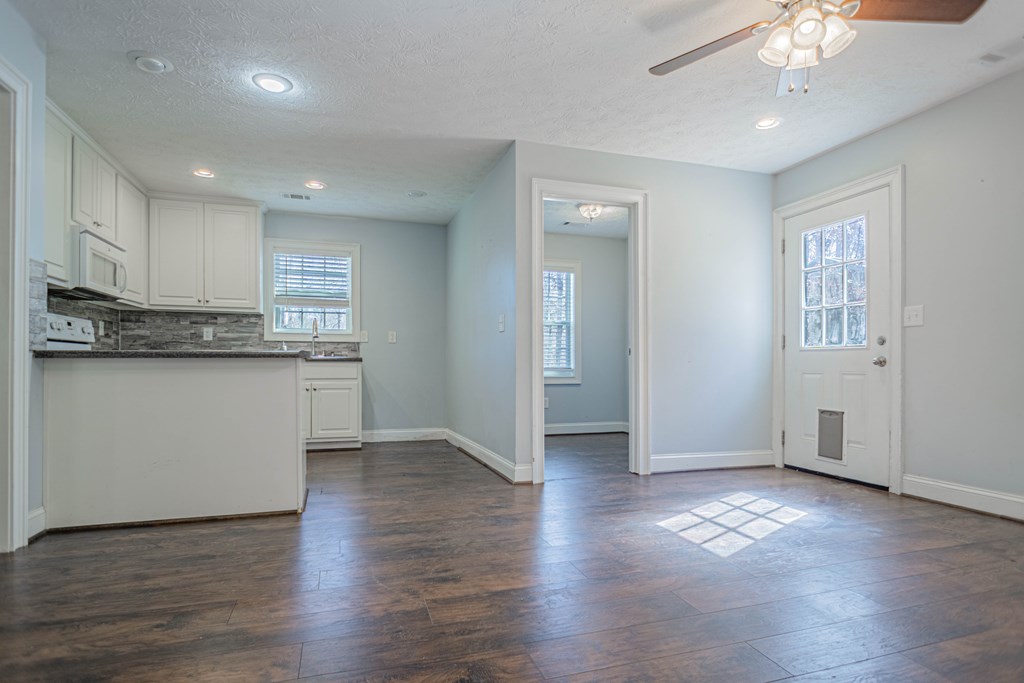 224 Pine Lake Road West Point, GA 31833 - Photo 20 of 37 Accessory Living Room 1