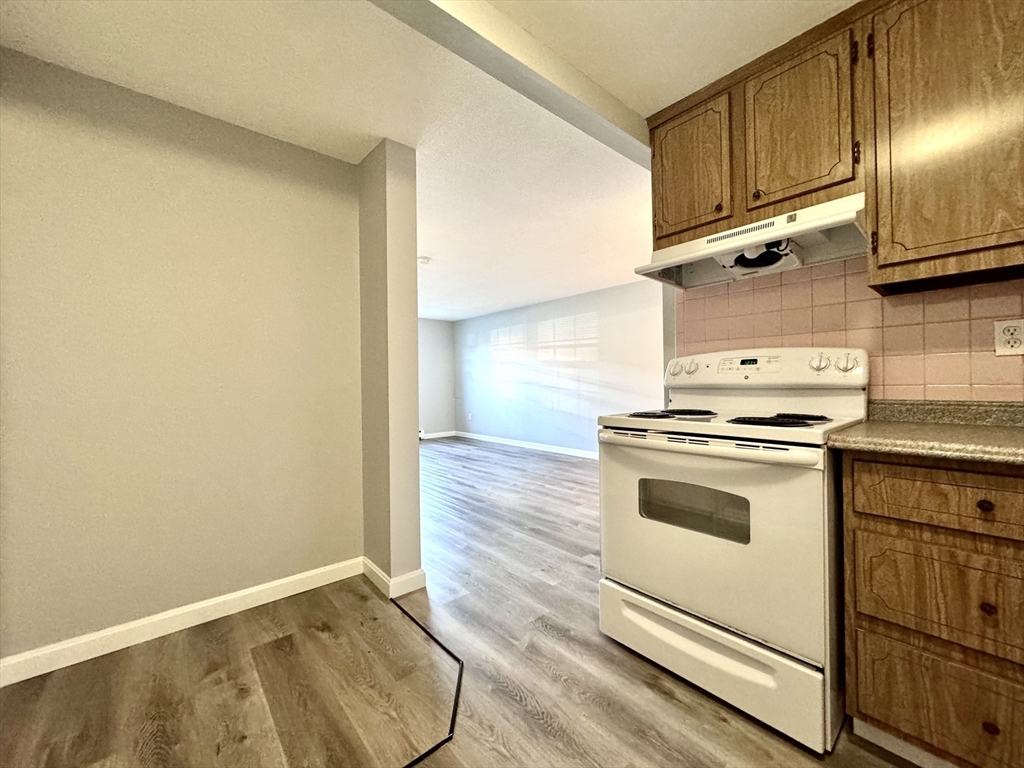 7 Old Colony Lane, Unit 4 Arlington, MA 02476 - Photo 2 of 13