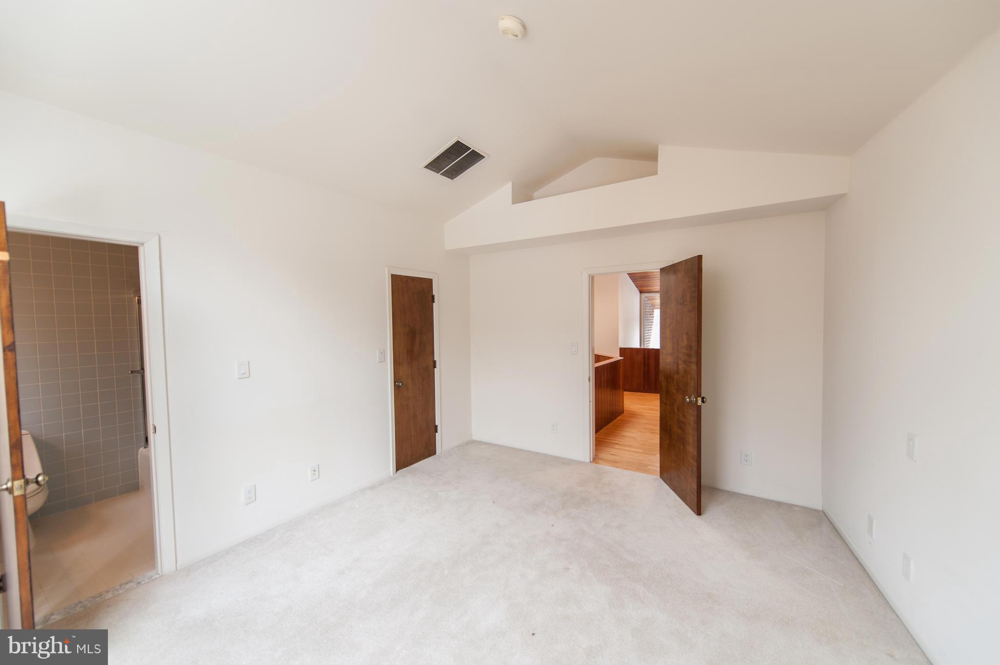 15816 Laughlin Lane Silver Spring, MD 20906 - Photo 21 of 30 Bedroom with Full Bath