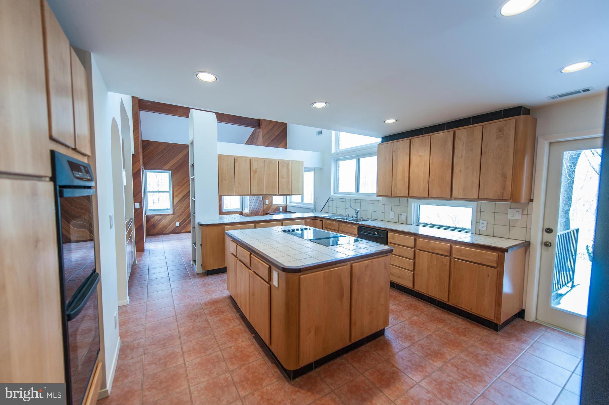 15816 Laughlin Lane Silver Spring, MD 20906 - Photo 9 of 30 Kitchen