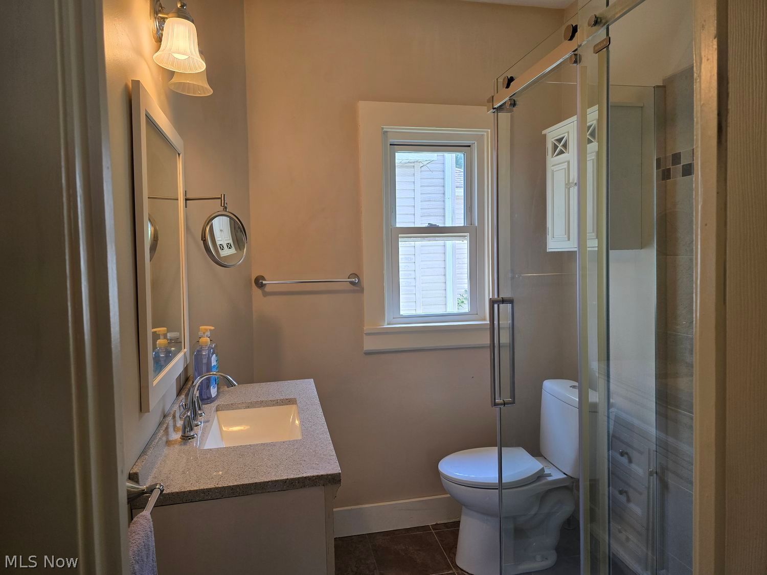 51 Perry Street Struthers, OH 44471 - Photo 3 of 12