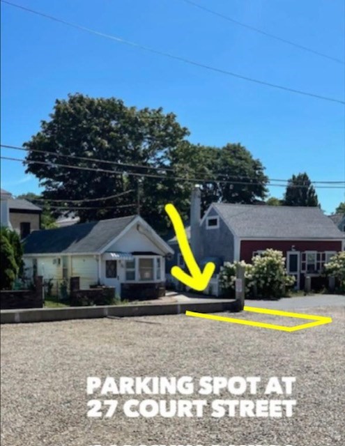 a view of a house with swimming pool and yard
