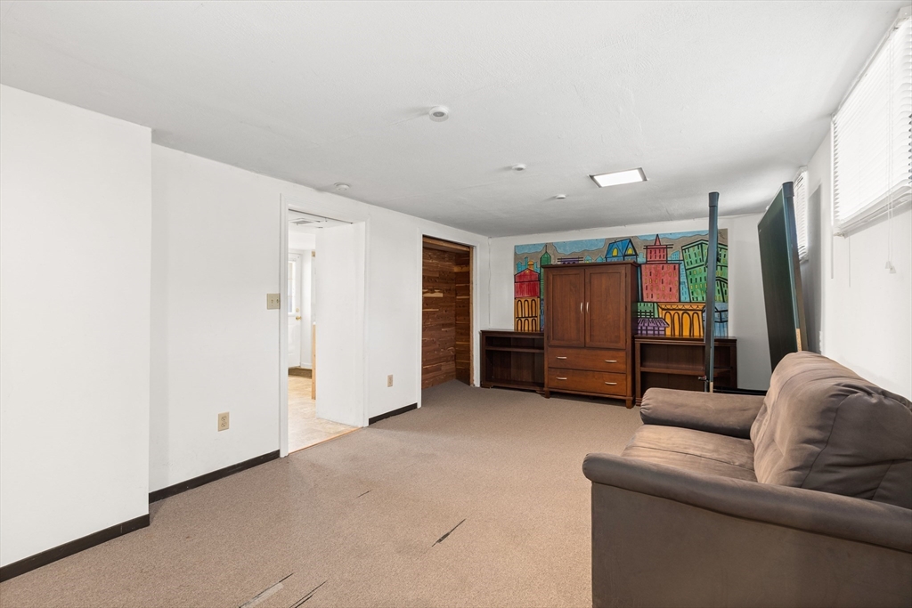 18 Patriot Road Burlington, MA 01803 - Photo 19 of 23 Gallery Image 19