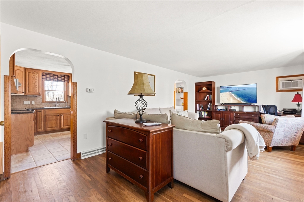 18 Patriot Road Burlington, MA 01803 - Photo 6 of 23 Gallery Image 6