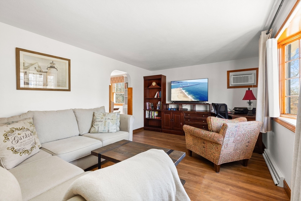 18 Patriot Road Burlington, MA 01803 - Photo 8 of 23 Gallery Image 8