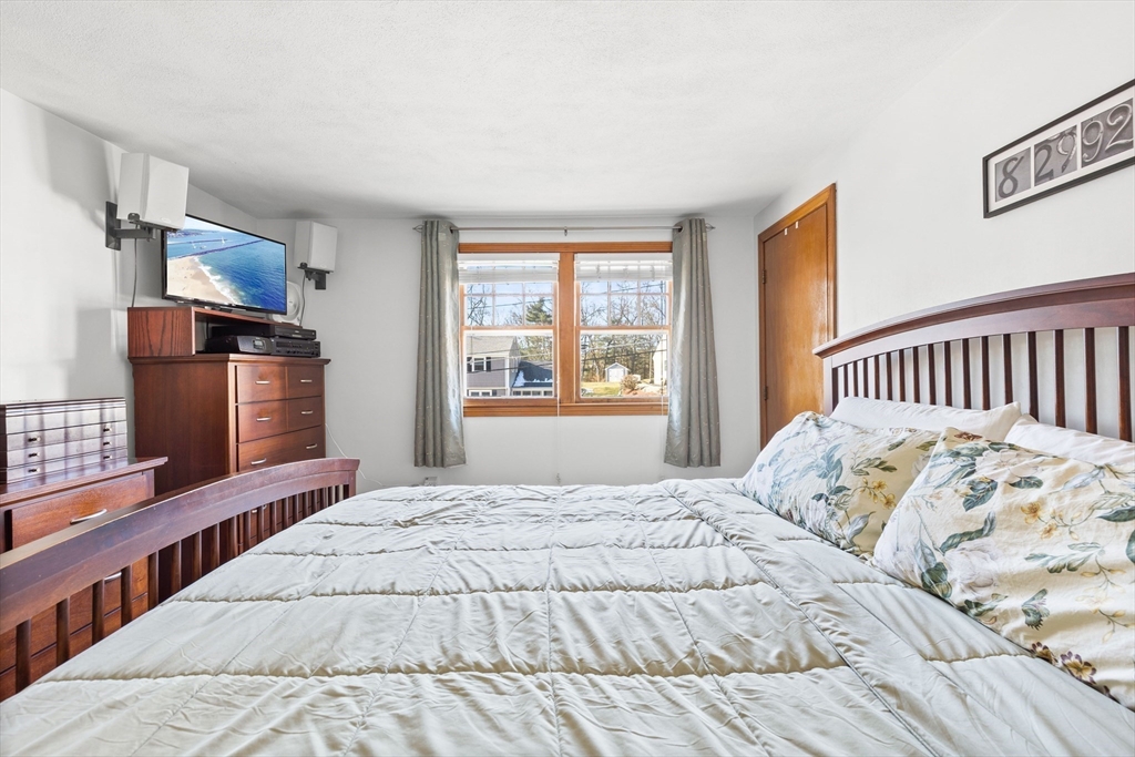 18 Patriot Road Burlington, MA 01803 - Photo 10 of 23 Gallery Image 10
