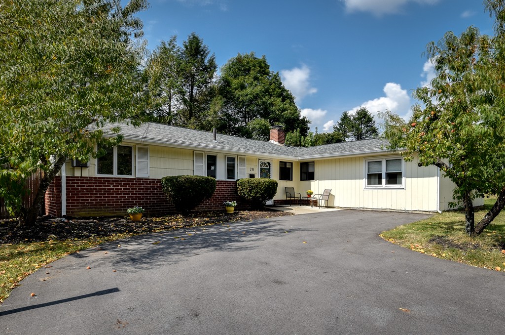 28 Brownlea Road Framingham, MA 01701 - Photo 1 of 20 Gallery Image 1