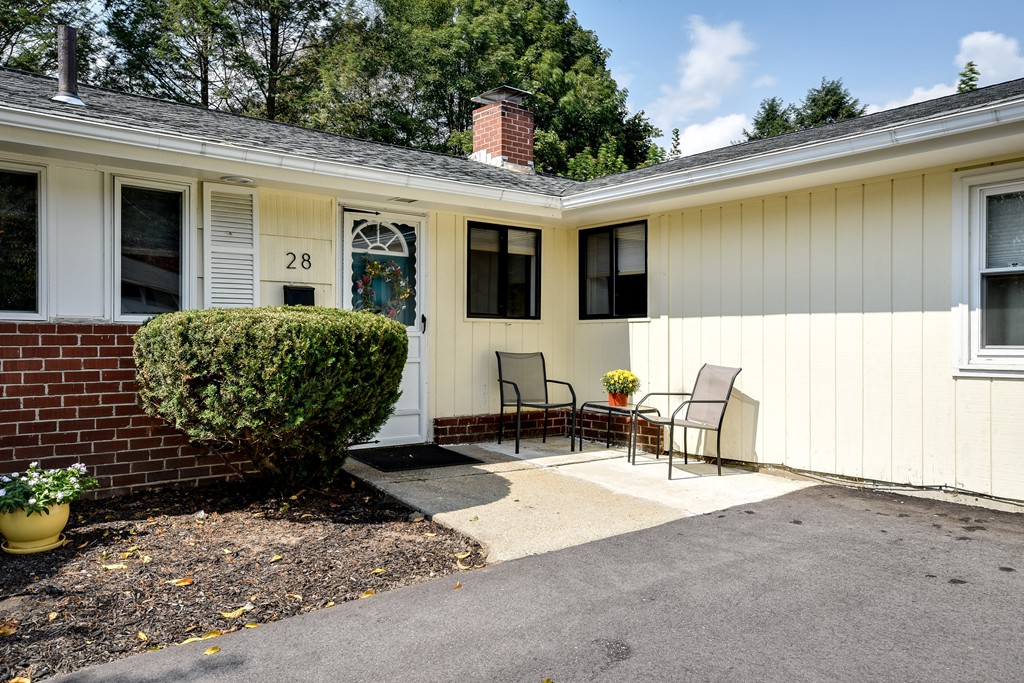 28 Brownlea Road Framingham, MA 01701 - Photo 2 of 20 Gallery Image 2