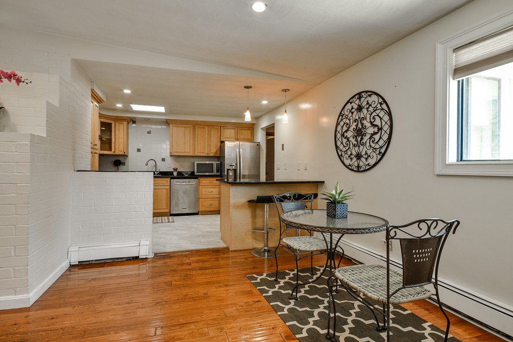 28 Brownlea Road Framingham, MA 01701 - Photo 4 of 20 Gallery Image 4