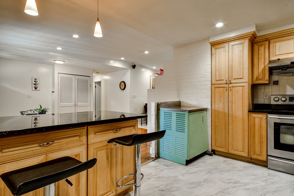28 Brownlea Road Framingham, MA 01701 - Photo 9 of 20 Gallery Image 9
