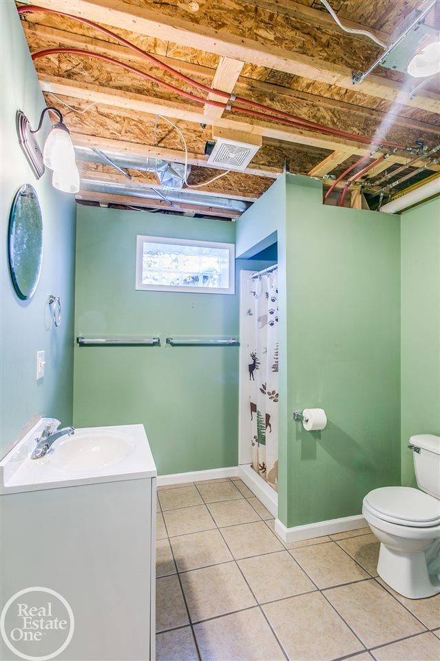 1020 Minnesota Road Port Huron, MI 48060 - Photo 18 of 31 31296462-17.JPG