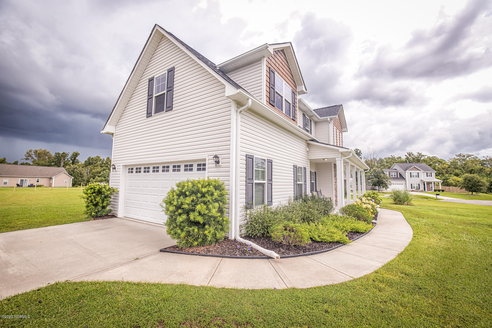 25 East Tumbling Waters Road Rocky Point, NC 28457 - Photo 19 of 22 side