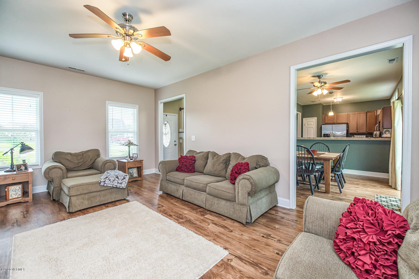 25 East Tumbling Waters Road Rocky Point, NC 28457 - Photo 4 of 22 living