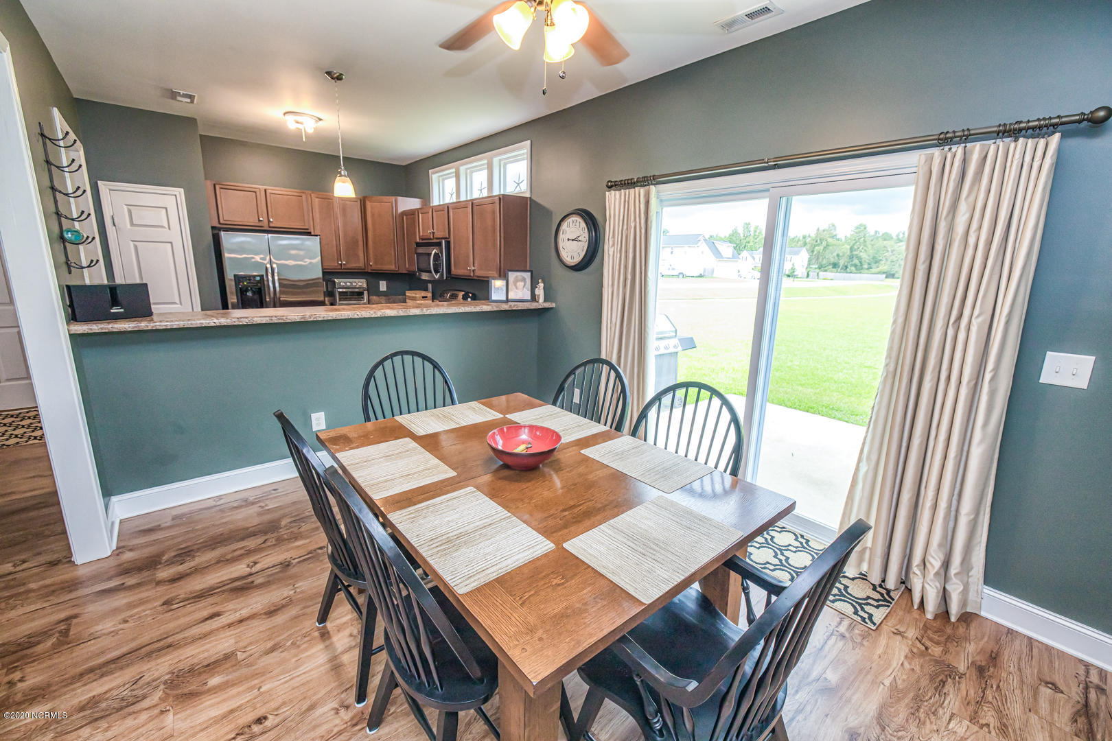25 East Tumbling Waters Road Rocky Point, NC 28457 - Photo 6 of 22 dining