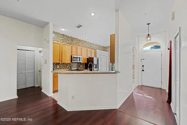 $1,800 | 12239 Plumbridge Lane, Jacksonville, FL 32218