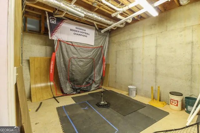 a view of a house with pool and a yard