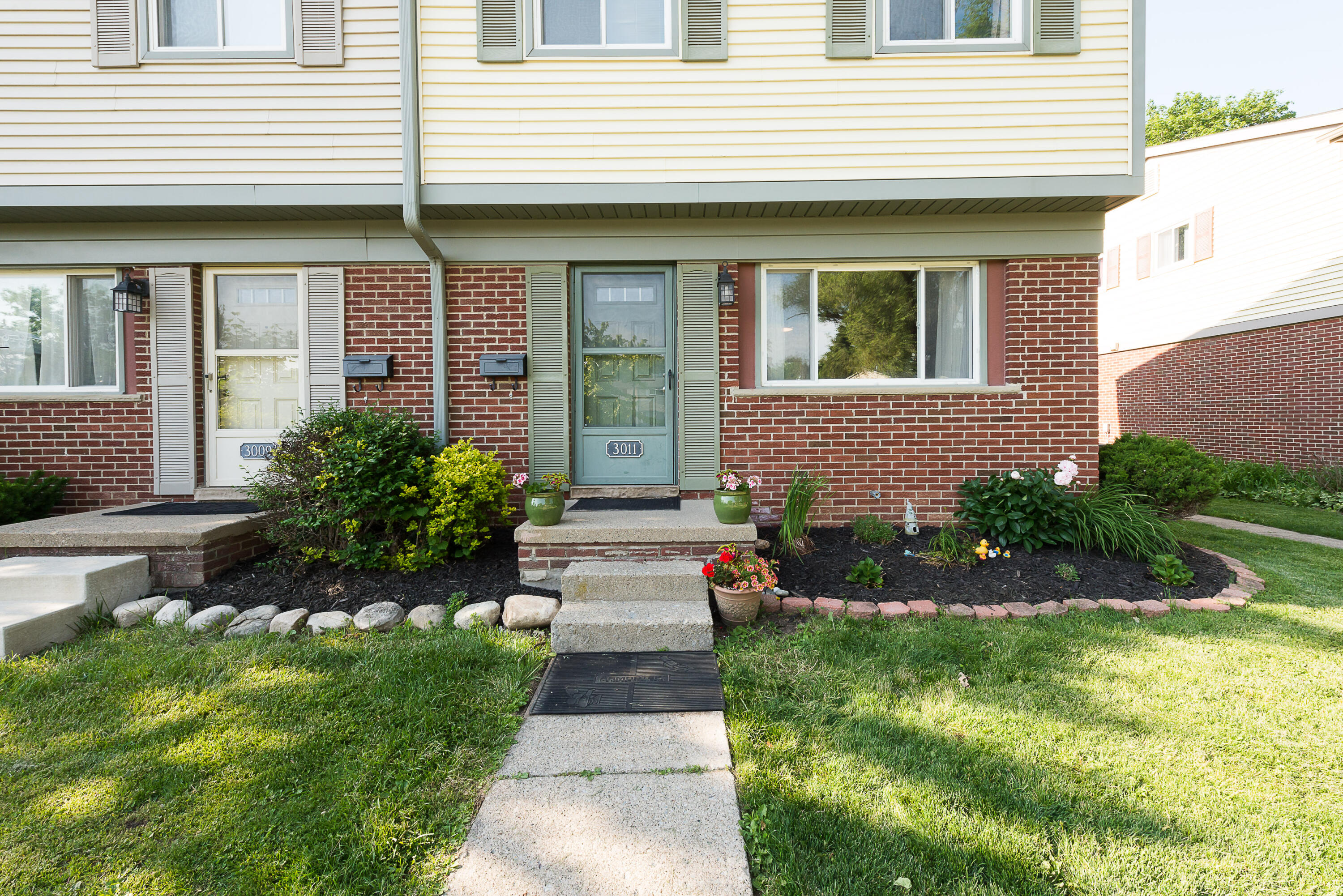 3011 Williamsburg Road Ann Arbor, MI 48108 - Photo 36 of 41 garden area