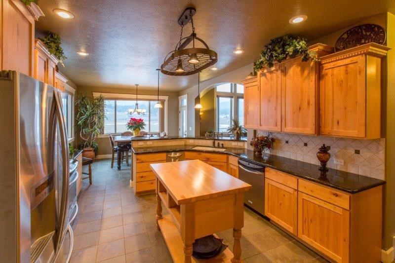 4301 South Saltese Lake Road Greenacres, WA 99016 - Photo 7 of 20 Gallery Image 7
