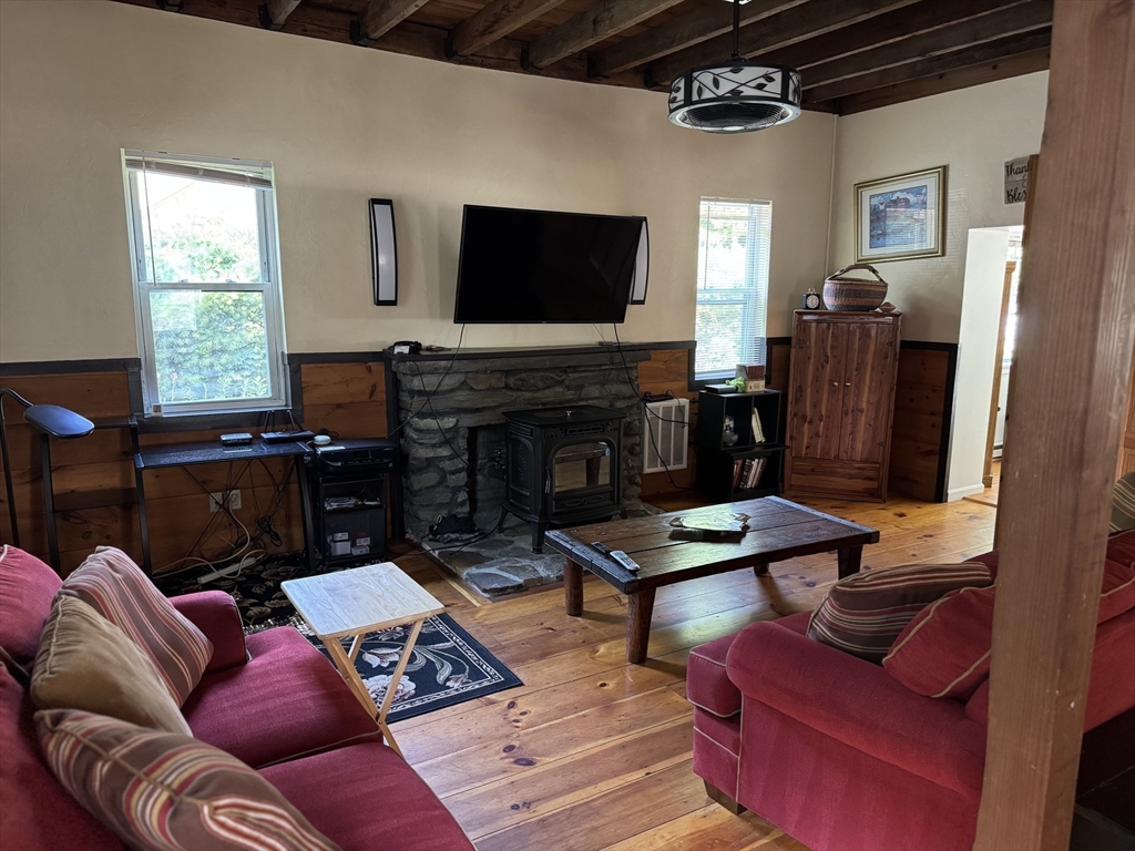 183 West Sturbridge Road East Brookfield, MA 01515 - Photo 3 of 20