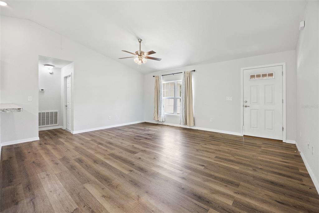 167 Oak Circle Ocala, FL 34472 - Photo 5 of 37