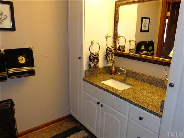 812 Ivanhoe Drive Raleigh, NC 27615 - Photo 14 of 25 Photo 14
