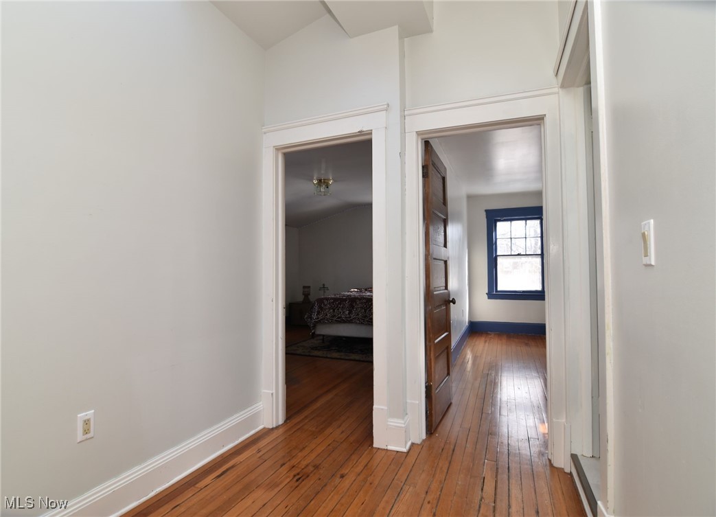 2861 Lee Road Cleveland, OH 44120 - Photo 38 of 49