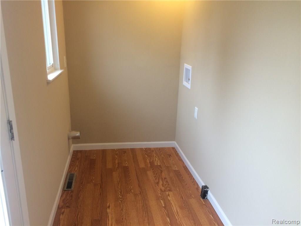 2921 Middle Road Highland, MI 48357 - Photo 14 of 25 Gallery Image 14
